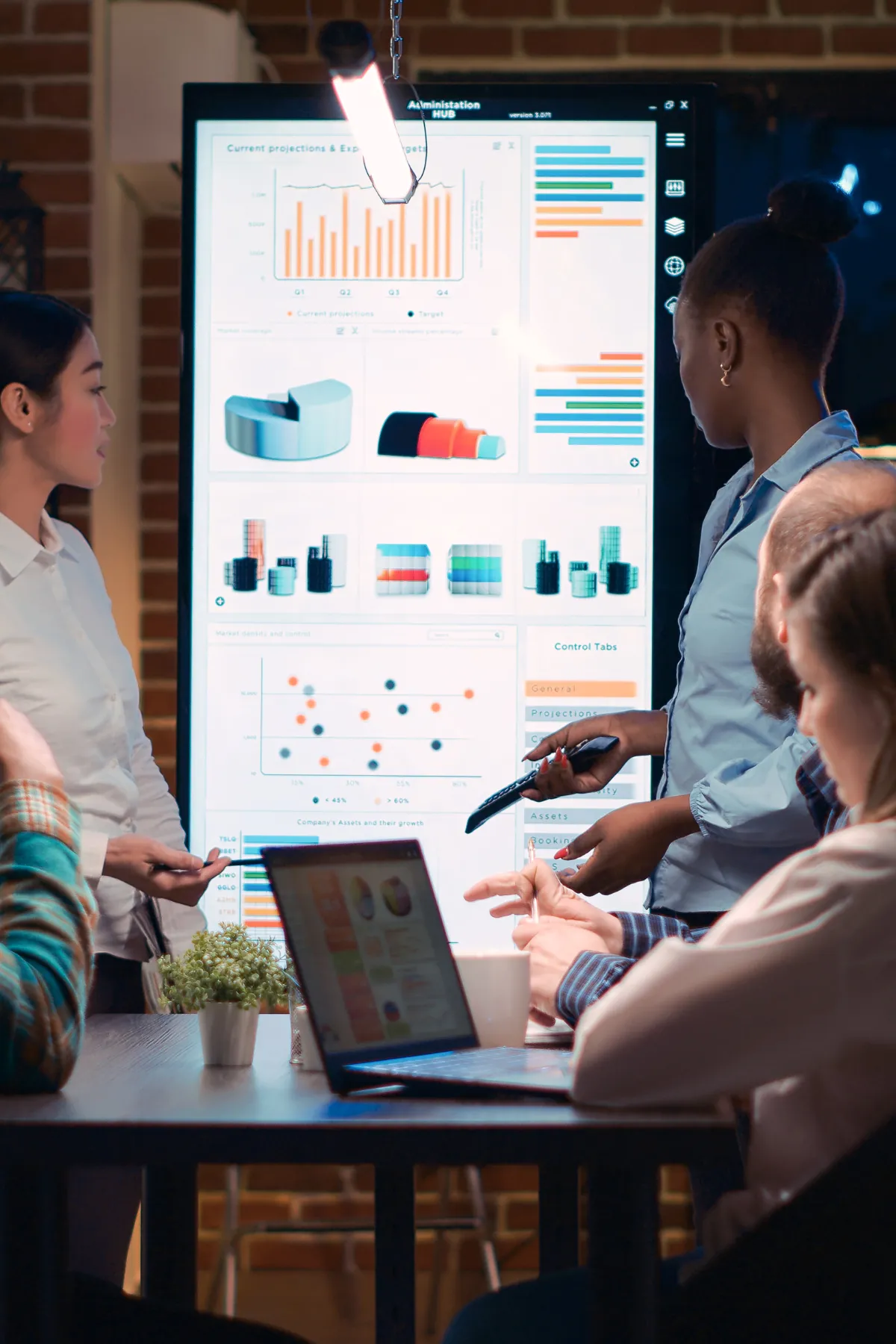 SOLVCOM BI Analytics Image